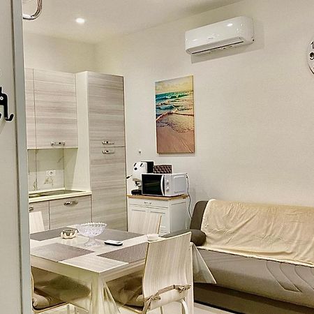 Appartamento Casa Crispino Piano Terra Per 2 Persone Frattaminore Bagian luar foto