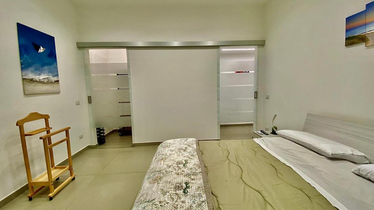 Appartamento Casa Crispino Piano Terra Per 2 Persone Frattaminore Bagian luar foto