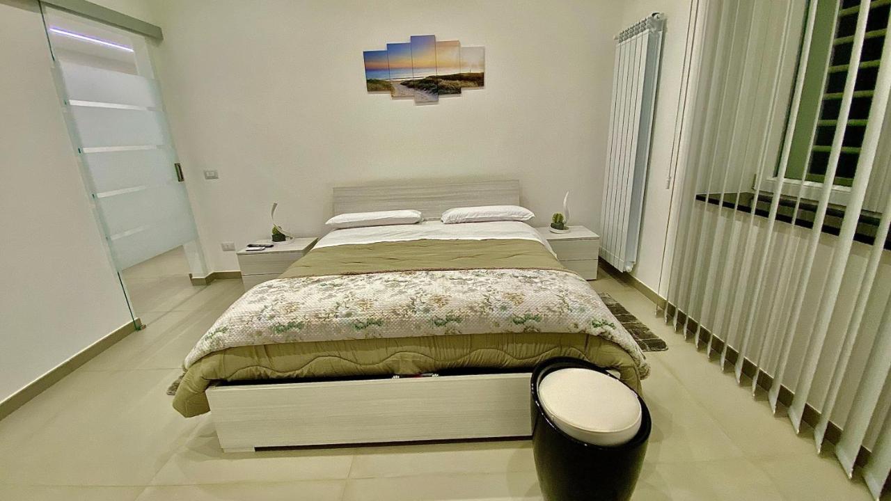Appartamento Casa Crispino Piano Terra Per 2 Persone Frattaminore Bagian luar foto